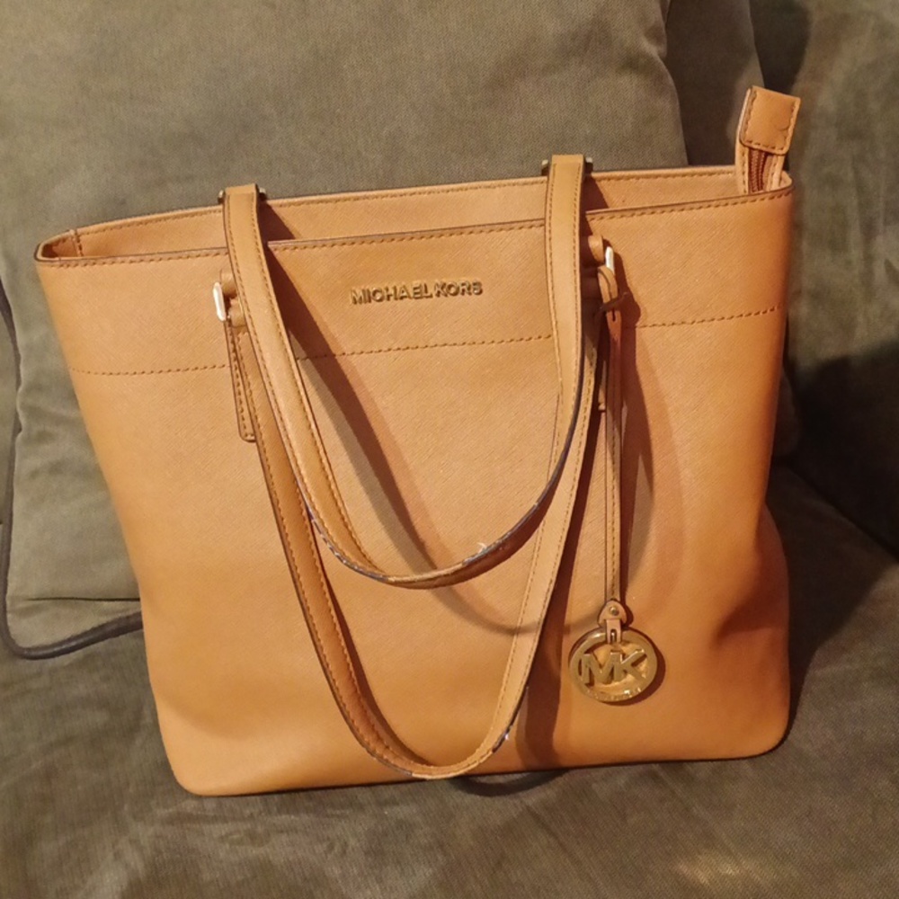 Michael Kors authentic tan handbag/ shoulder bag